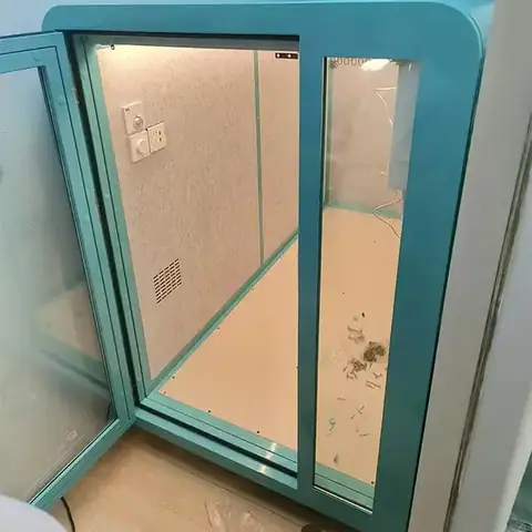 r161-soundproof-sleep-hotel-space-booth-pod-room-photo-1
